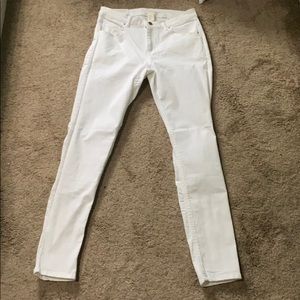 White skinny jeans